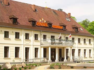 Фото Отель Hotel Świętoborzec г. Łobez 4